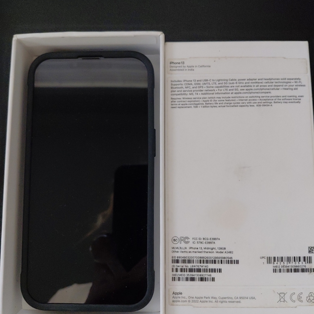 Apple iPhone 13 Midnight